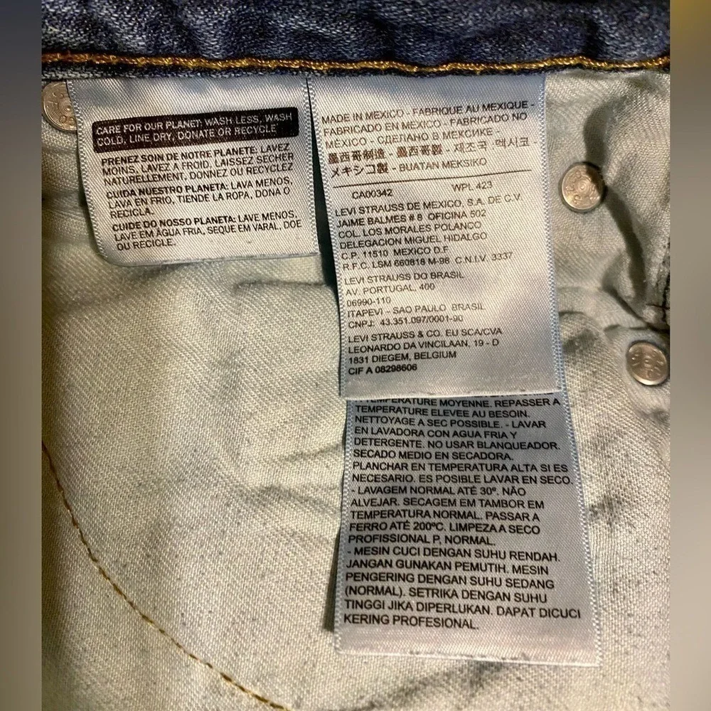Levi's 514 Straight Fit Distressed Jean